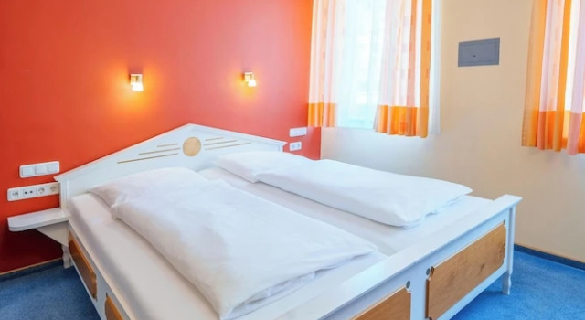 Económica Casal quarto Hotel Plankl