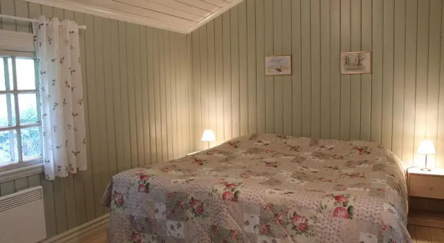 Saleby gård Bed and Breakfast, Book Hotel  