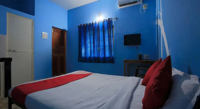 OYO 23301 Ann's Blue, Prenota Hotel Anjuna 