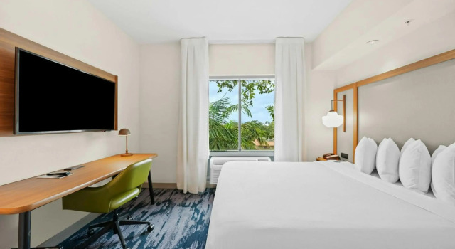 Fairfield Inn & Suites Fort Lauderdale Airport & Cruise Port, Забронировать Отель Дания-Бич Broward County