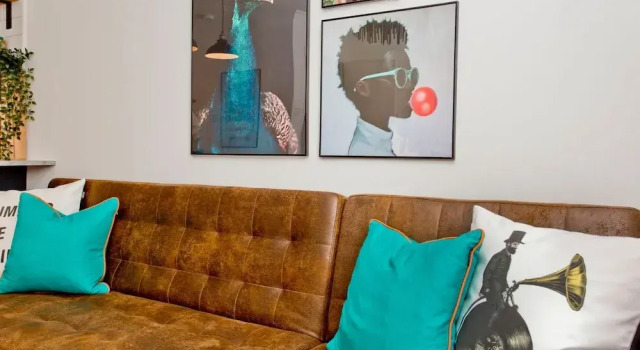 Arty 2 Bedroom Flat By Leith Shore, Prenota Hotel Leith 