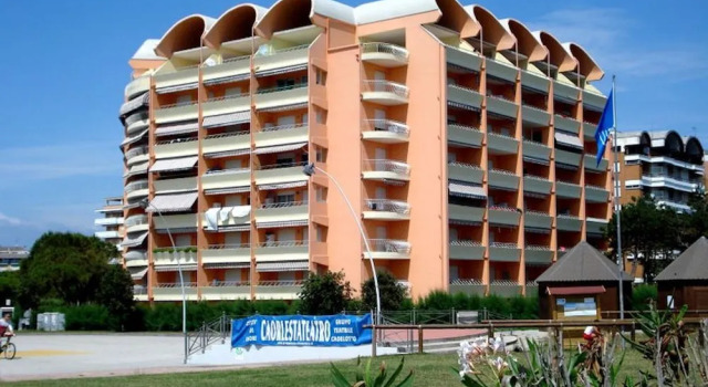 Seaview Flat for up to Five Guests, Забронировать Отель Каорле Линьяно-Ривьера