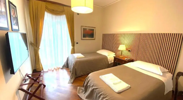 Коттедж CASA BATTISTI MESSINA bellissimo appartamento in centro città ideale per FAMIGLIE o GRUPPI DI AMICI - max 3 camere, max 8 persone