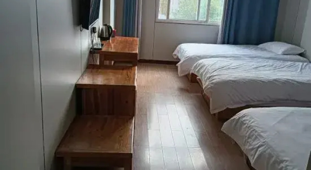 Люкс Yushan Chunhui Express Hotel