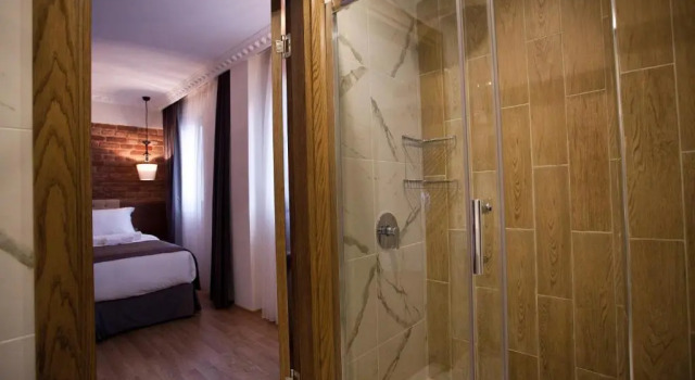Standardní Dvoulůžkový s manželskou postelí pokoj Pera Line Hotel