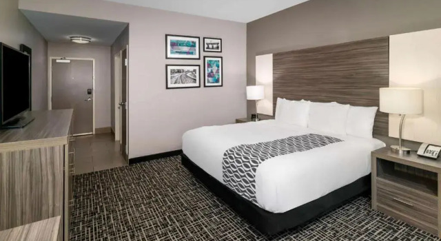Номер Standard La Quinta by Wyndham Forsyth