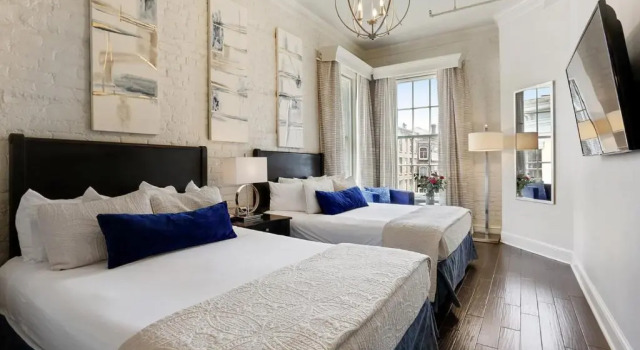Четырёхместный номер Standard La Galerie French Quarter Hotel