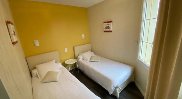 Семейный номер Standard Hôtel de charme & SPA Villa Cosare sur la promenade bord de plage 20m de la mer