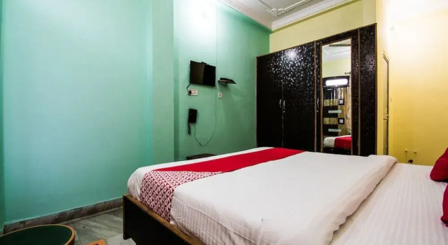 OYO 24087 Viraj Hotel, Buchen Sie Hotel Khagaul Bihar