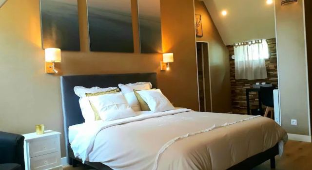 Le Manoir des Haies SPA, Забронировать Гостевой дом Les Champs-Géraux Бретань