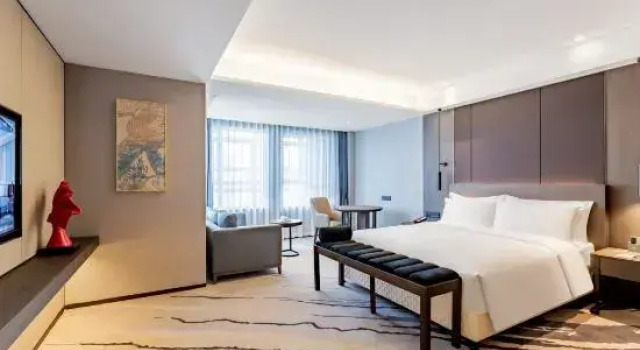 Люкс Executive Ramada Bayonne Hotel