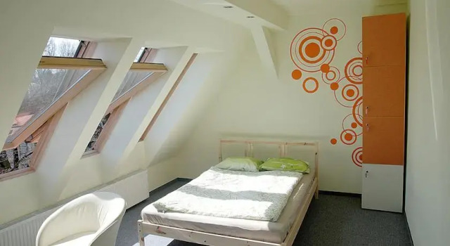 Hostel George, Varaa Hostelli Hotellit Pommeri pysäköinnillä, Pysäköinti
