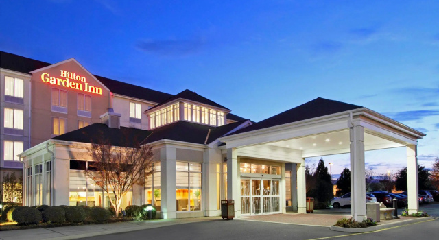 Четырёхместный номер Standard Hilton Garden Inn Chesapeake Greenbrier