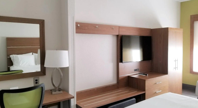Четырёхместный номер Standard Holiday Inn Express Columbia NE - Fort Jackson by IHG