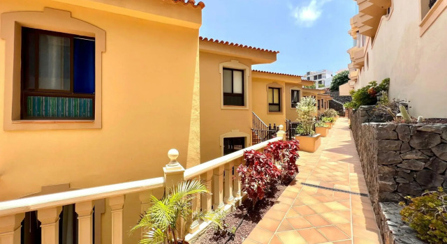 Cozy standard apartment AP, by the sea,heated pool, Prenota Appartamento Hotel a Tenerife con piscina, Piscina