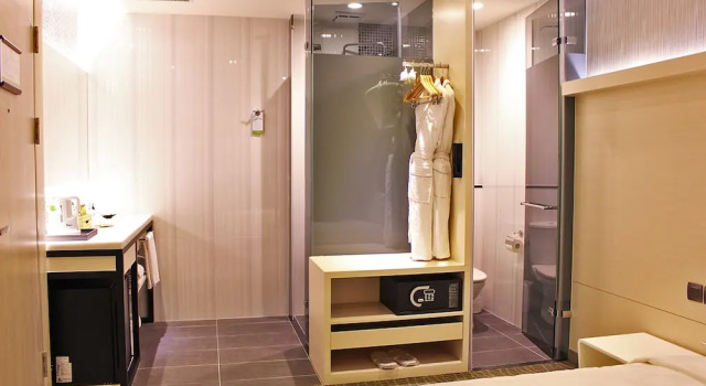 Alice Home - Xinyi