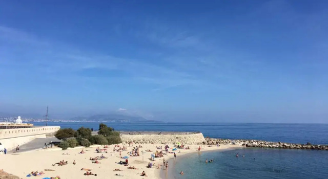 Апартаменты 2 bedrooms 2 bathrooms apartment in Old Antibes