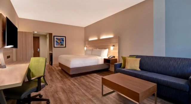Holiday Inn Express & Suites - Galveston Beach by IHG, Забронировать Отель Галвестон Texas Gulf Coast