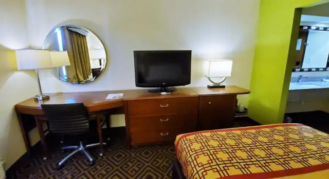 Двухместный номер Standard Travel Inn and Suites- Sikeston Miner I-55 exit-67