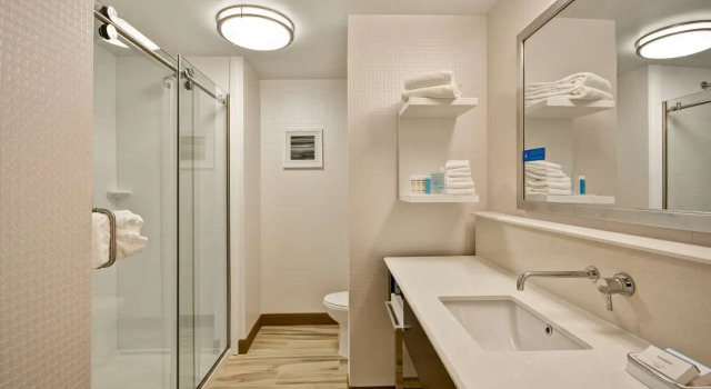 Номер Standard Hampton Inn & Suites Detroit/Warren