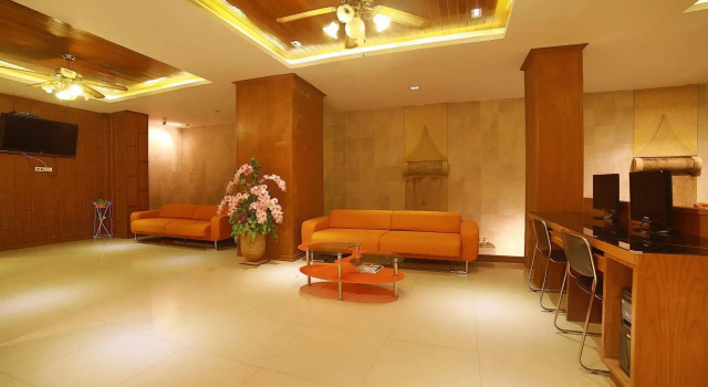 Lotus Hotel Patong