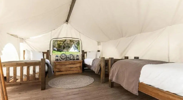 Тент Under Canvas Great Smoky Mountains