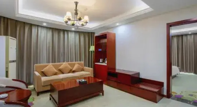 Семейный люкс Guoqi Hotel (Tangchi Hot Spring Tourism Resort)