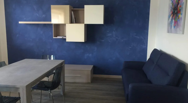 Large Apartment With Garden 100 Meters From The Lake, Забронировать Апартаменты/квартира Отели в центре Бренцоне-суль-Гарды, в центре