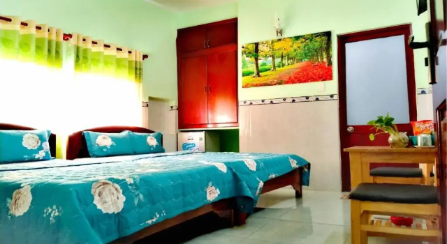 Четырёхместный номер Standard Thai Quang Hotel