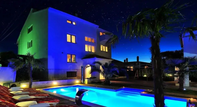 Tomo - Open Pool and Pool for Children - A7