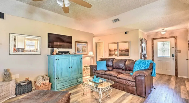 Abilene Home W/bbq & Pvt Yard, 1 Mi to Acu!, 预订 度假屋 阿比林 得克萨斯州