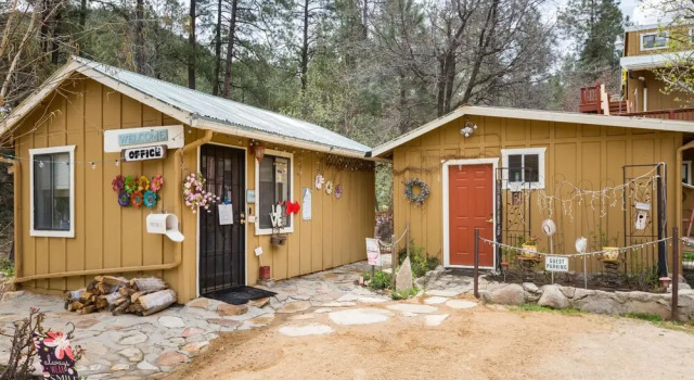 The Bradshaw Mountain Bed & Breakfast, Rezerwuj Hotel Crown King Arizona