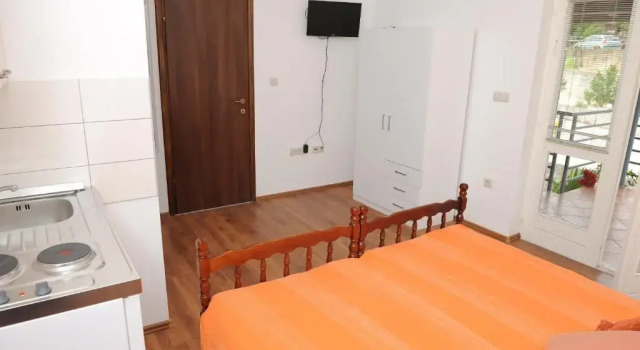 Студия с балконом и с красивым видом из окна Apartments Neda