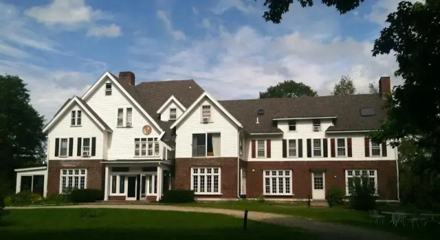 Battenkill Valley Mansion, Varaa Hotelli Hotellit New England uima-altaalla, Uima-allas