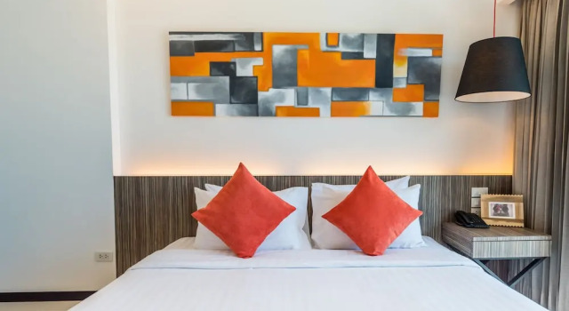 Номер Deluxe с балконом и с видом на бассейн Hotel J Residence Pattaya