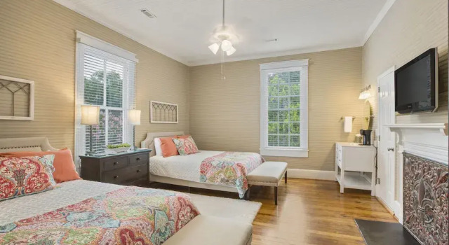 Двухместный семейный номер Standard Liberty Hall Bed and Breakfast