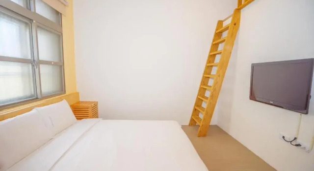 Номер Comfort Colorful B&B