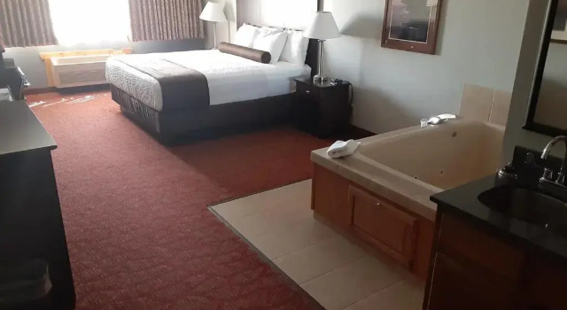 Люкс Quality Inn Superior - Duluth