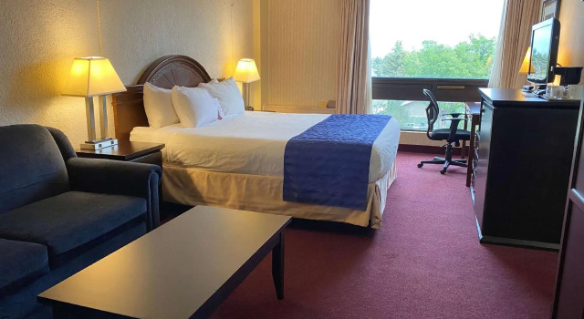 Standard Doppel Zimmer Ramada by Wyndham Lethbridge