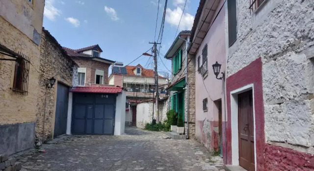 Private room historic center Elbasan