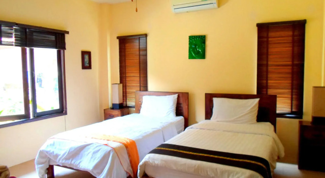 Baan Tropicana