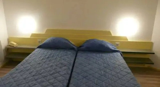 Cat'Hotel, 예약 호텔 Bourg-de-Peage Drôme