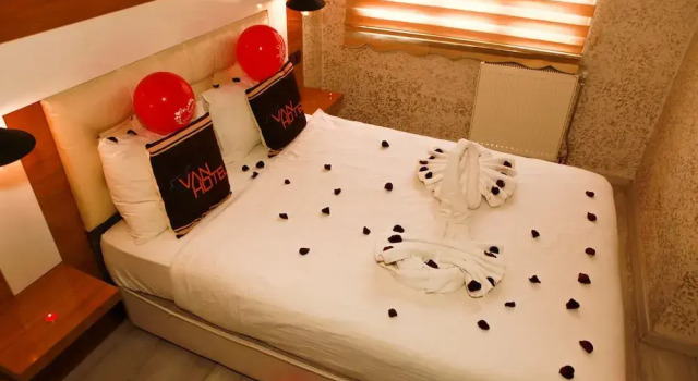Van Suites Hotel, 预订 酒店 Bostaniçi Lake Van