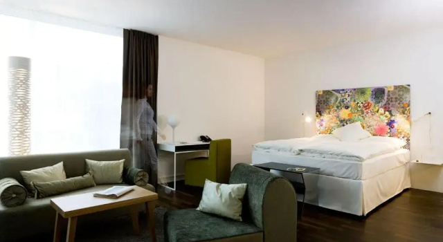 Полулюкс Superior City Garden Hotel