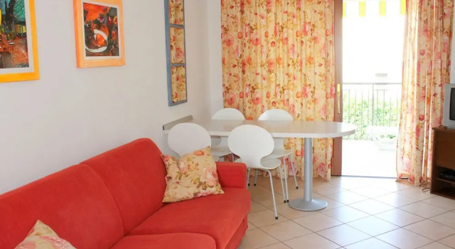 Balletic Holiday Home in Lazise With Swimming Pool, Prenota Casa vacanze Hotel a Veneto con piscina, Piscina