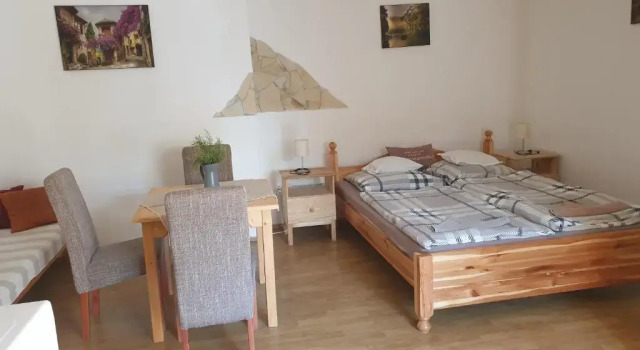 Номер Standard Főnix Panzió