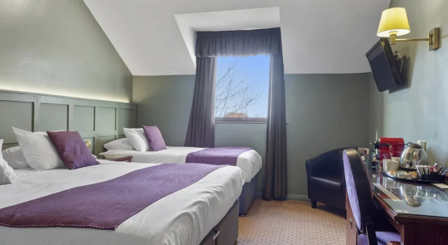 Семейный номер Standard с красивым видом из окна The Oaks Hotel