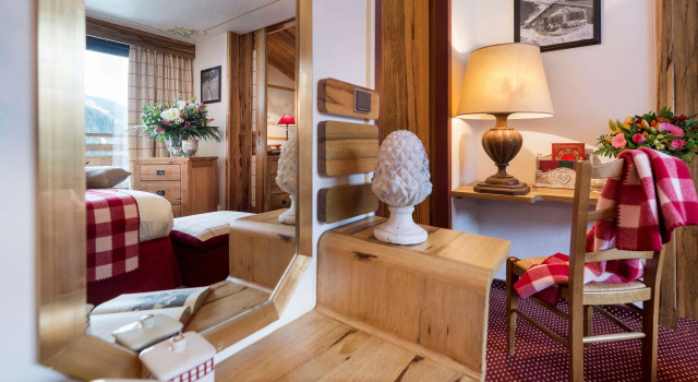 Hôtel Alpen Ruitor, Забронировать Отель СПА-отели Мерибель-ле-Альё, рядом с Гондольный подъемник Платьер, SPA-услуги