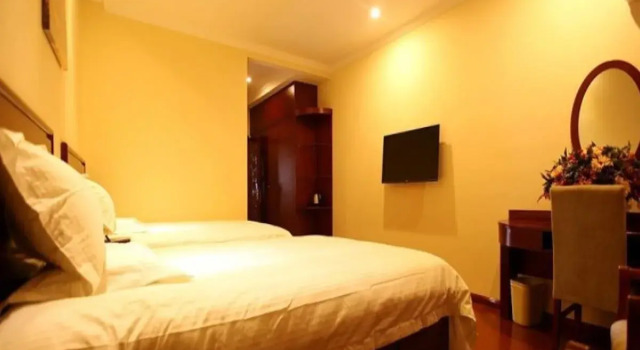 GreenTree Inn Neimenggu Tongliao Railway Station Jianguo Road Express Hotel, Book Hotel Tongliao Inner Mongolia