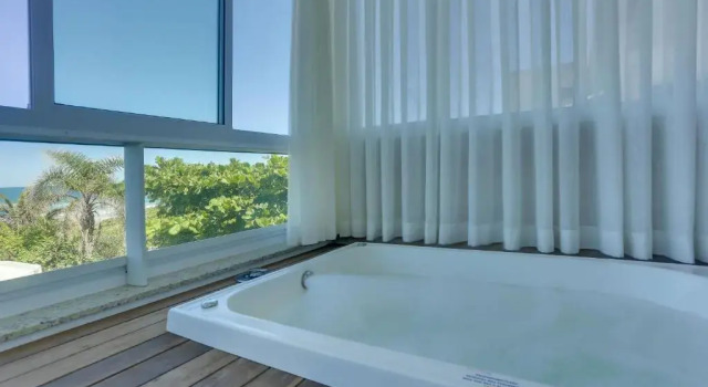 Двухместный номер Deluxe с балконом и с видом на море Hospedaria Home Suites Mariscal